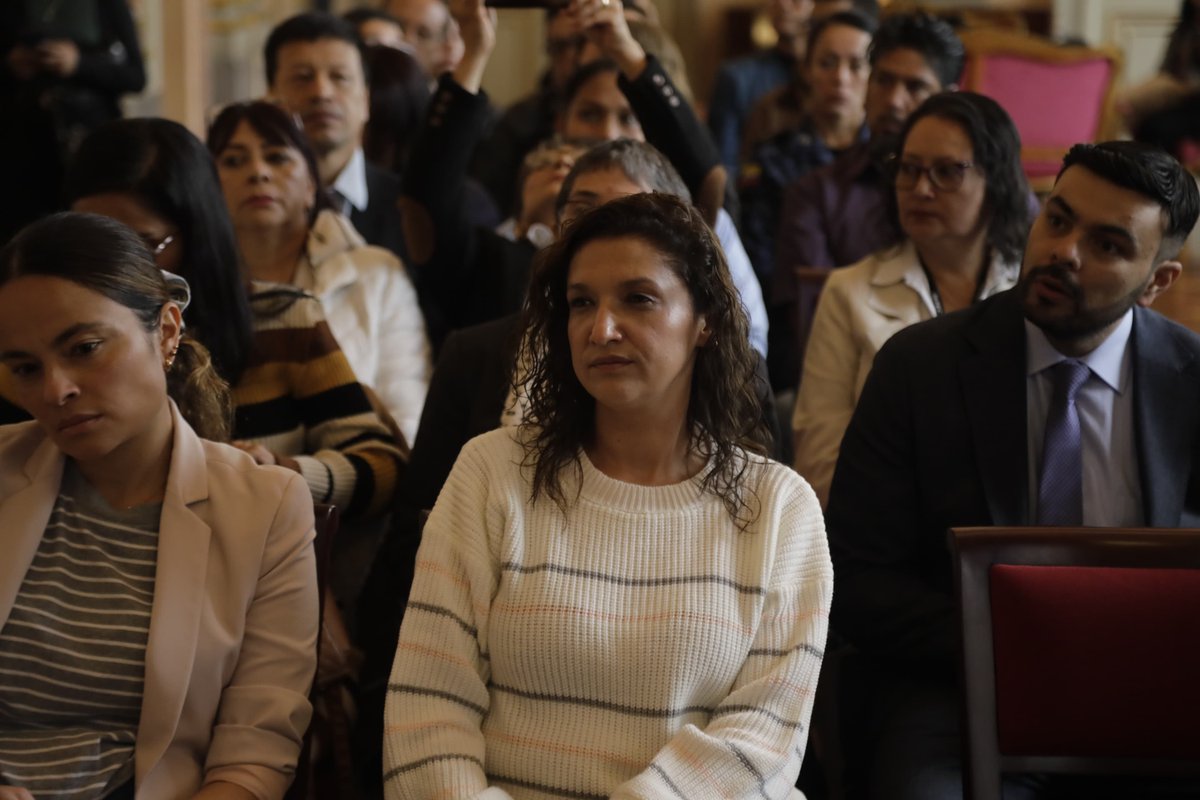 mincultura's tweet photo. 4/ 5 La Biblioteca Nacional trabajará en la línea estratégica No.1  del Plan, que busca que las bibliotecas penitenciarias se conviertan en epicentros de gestión y creación de las Culturas, las Artes y los Saberes. https://t.co/SXn1VQqmK3