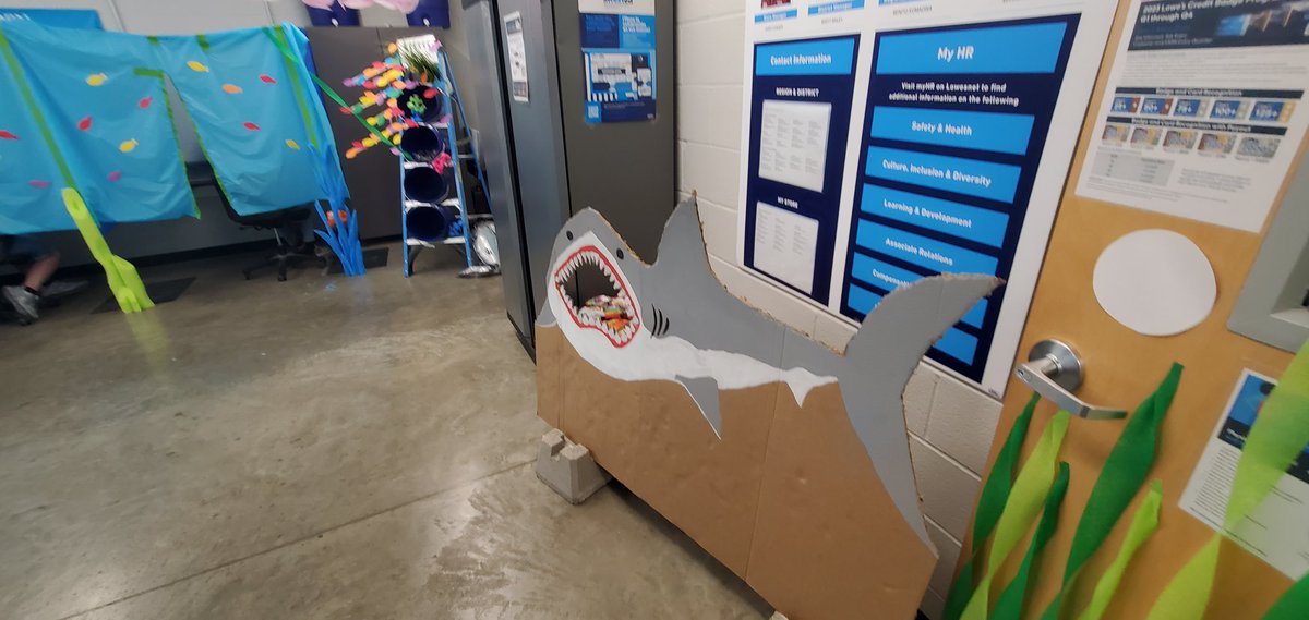 CongerJared's tweet photo. Team 1566 is ready to be the #bestinthenorth #D816 #region1 for the BEST survey!!! Come visit our undersea adventure give us your opinion! @BenitoKomadina @JBBailey9 @LowesHR816 https://t.co/I2saDKo7qR