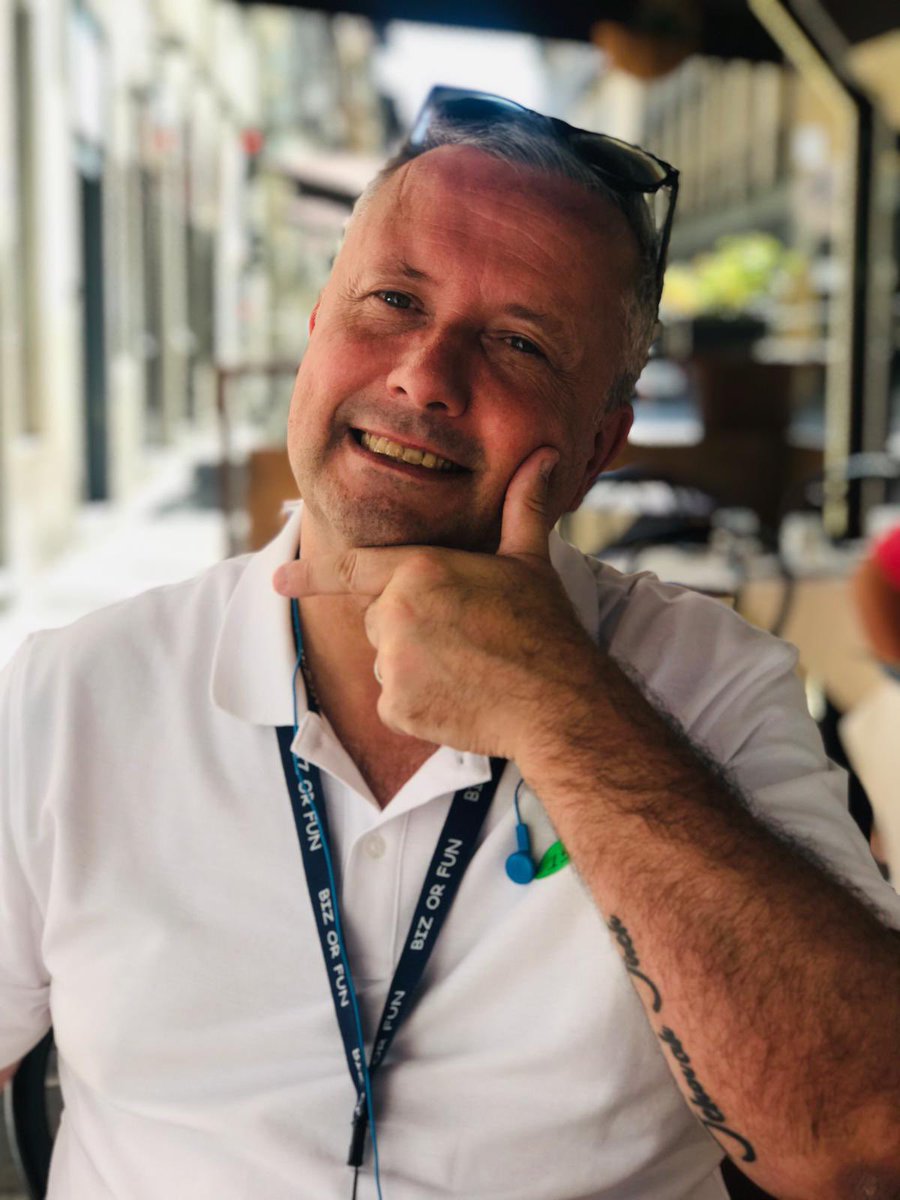 TheRunningEduc1's tweet photo. Great competition πππ€ Iβve lost 6.5 stone, can now run marathons albeit slowly and back at 5k times from 20 years ago. In 2018 I couldnβt walk up steps to The Coliseum! π AJ Bell #GreatNorthRun, #PowerOfRunning https://t.co/ffYW3aqAyo