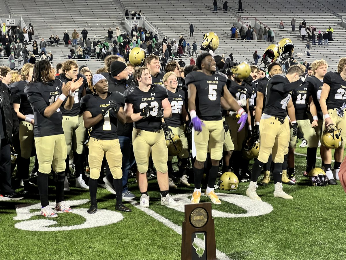 Timothy “EDGYTIM” OHalloran (@edgytim) on Twitter photo New: My 2023 IHSA Team Preview for the SHG Cyclones
<a href="/SHGCyclones/">Sacred Heart-Griffin</a>
is here. Can the Cyclones keep the magic going minus a Hall of Famer in 2023? Top names to watch? Returning starters?
edgytim.rivals.com/news/team-prev… New: My 2023 IHSA Team Preview for the SHG Cyclones
<a href="/SHGCyclones/">Sacred Heart-Griffin</a>
is here. Can the Cyclones keep the magic going minus a Hall of Famer in 2023? Top names to watch? Returning starters?
edgytim.rivals.com/news/team-prev…