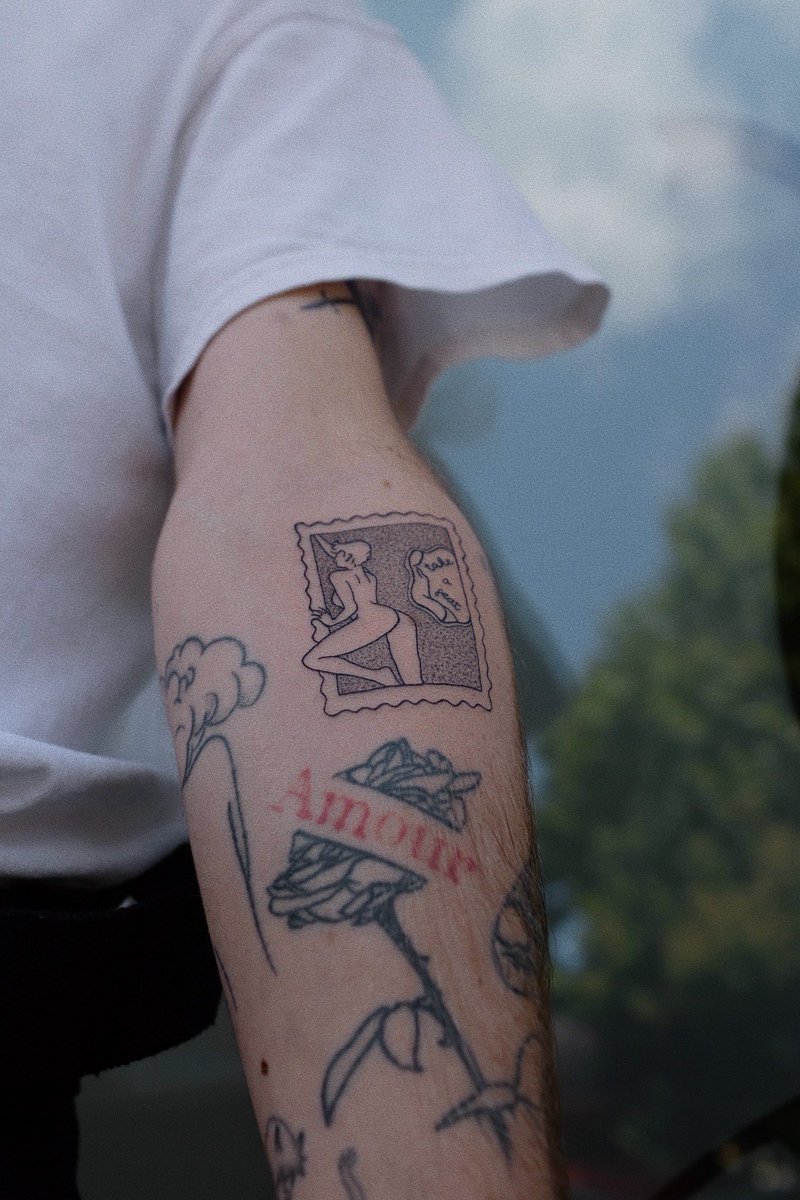 fromnottthing's tweet photo. l’inspi / le tattoo 🥹 @ClaraRene_ 🩵 https://t.co/Sqbakxc4NV
