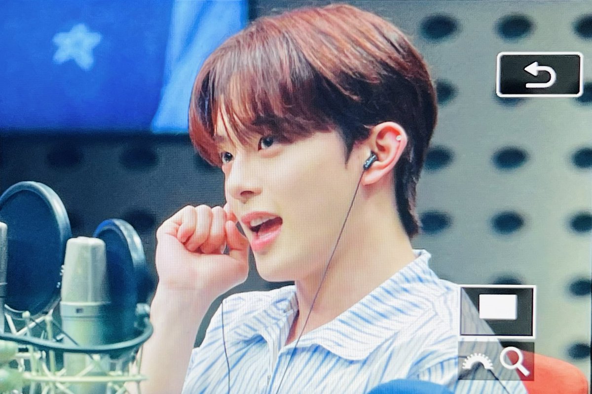Playtag_125's tweet photo. 230801 🥹
#베리베리 #VERIVERY #유강민 #강민 #KANGMIN #세상존잘유강민 @by_verivery https://t.co/TOsapYRHFi