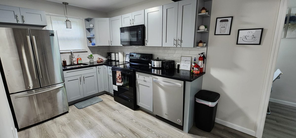 ScrantonCleaner's tweet image. ✨ Are you tired of spending your days scrubbing, mopping, and dusting? Let us handle the dirty work &amp;amp; you relax!✨

📞 Call us today at 570-364-4445 or visit our website scrantoncleaners.com to request a free quote!

#CleaningServices #ResidentialCleaners #CommercialCleaners