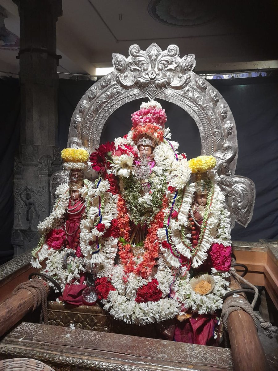 KamakshiTemple's tweet photo. #Aadi #Masa #Pelarnami Thangaratha #Utsavam was performed today for Sri #Kamakshi #Ambal, #Kanchipuram https://t.co/gnvvSJbB9Y