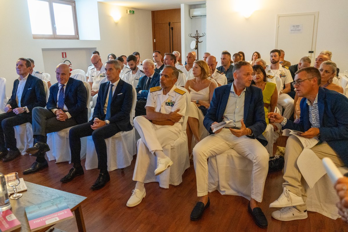 g_alfano's tweet photo. 𝗠𝗮𝗿𝗶𝗻𝗮 𝗠𝗶𝗹𝗶𝘁𝗮𝗿𝗲 𝗡𝗮𝘀𝘁𝗿𝗼 𝗥𝗼𝘀𝗮 𝗧𝗼𝘂𝗿, un viaggio tra 9 città marittime. Tecnologia e mobilità sostenibile i focus di ogni tappa. Insieme a @ENIT_italia supporto a bellezza del Paese. Da Venezia lancio candidatura 𝗖𝘂𝗰𝗶𝗻𝗮 𝗜𝘁𝗮𝗹𝗶𝗮𝗻𝗮 all'Unesco. https://t.co/JeikpUt9L2