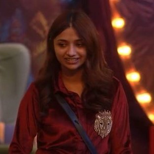 itsBravboY's tweet photo. Jiya without Makeup Vs Manisha Without Makeup 😂

RT - #ManishaRani 
Lik - #JiyaShankar

#BiggBossOTT #Abhisha #BiggBoss #FukraInsaan #ElvishYadav #Abhiya #AbhishekMalhan 

Like.                                   Rt https://t.co/M1cA1IOW8E