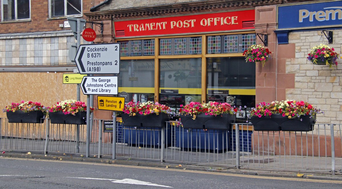 PratoStan's tweet photo. Tranent Civic Square again full of colour  thanks to loal post office working wth East Lothian Council's nursery. @EastLothianAP @TheCaley @TranentRegen @TranentBelters https://t.co/YZc0XRcHsW