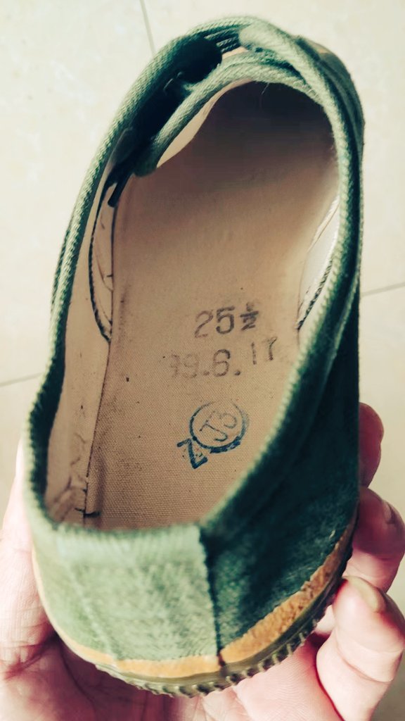 XKnprv's tweet photo. 捂你脸上，给舔干净 https://t.co/motzwd68ej
