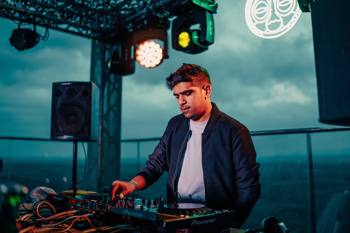 gondwana_Ke's tweet image. THANK YOU for that sundown ☀️ Sunday still fresh on our minds with a terrace full of magic as we danced to the drums of #Dwana 🪘

Our musical journey continues &amp;amp; with the return of our #SundayOut &amp;amp; anniversary showcases, we can’t wait to share what we’re planning!