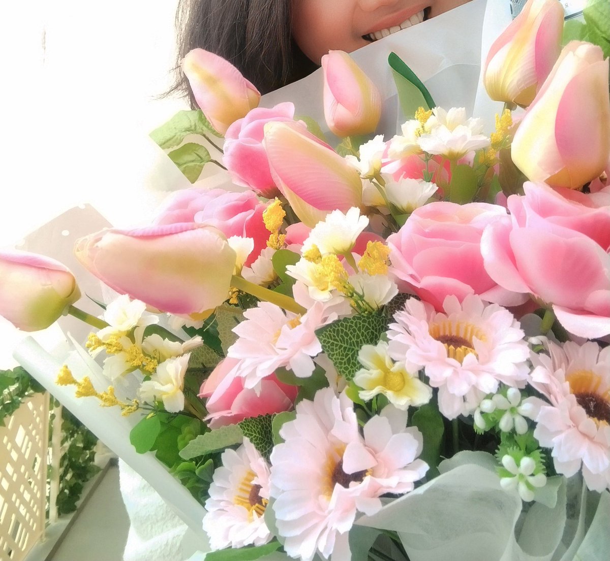 kleinagrio's tweet photo. Happy girlfriend day ( but i swear, the reason of sending this is definitely NOT bcs of gfday) 
Upload disini bcs someone mau flexin ke his lil sist about his effort. 
Like what i said, thnkyou gift from my cutes friend https://t.co/o8qjWegLvj