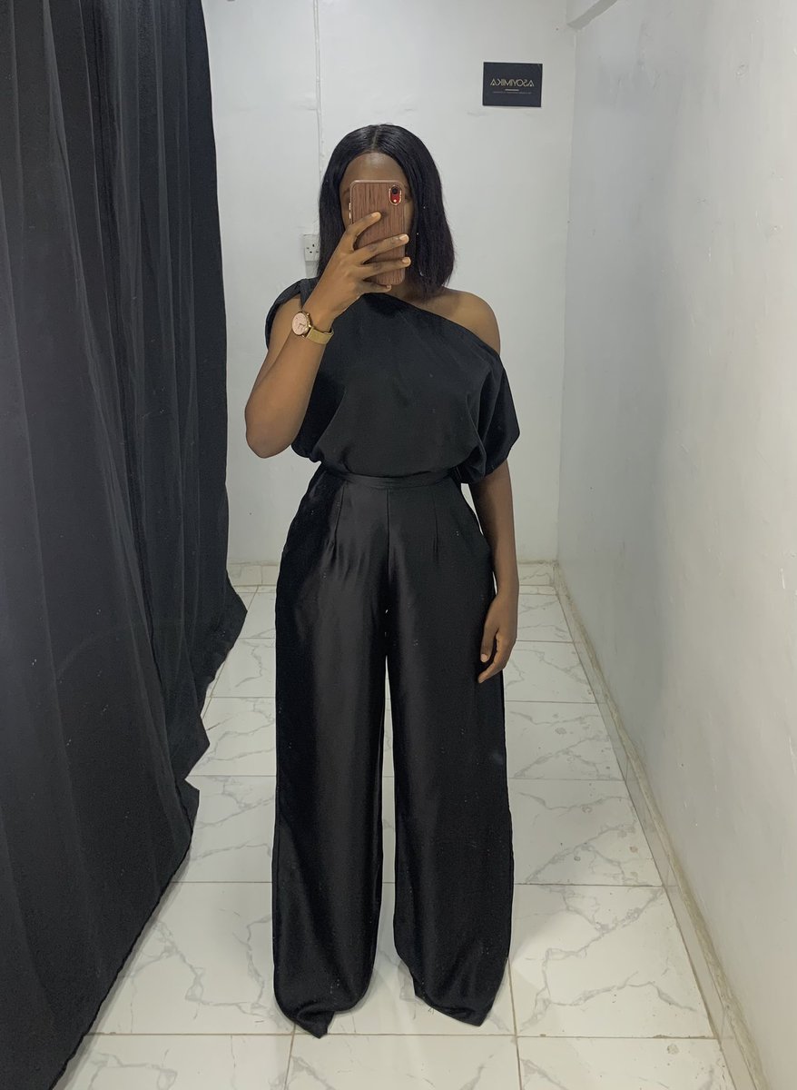 asoyimika's tweet photo. The Fiona Pant Set ✨
Off shoulder top with palazzo pants

Price: 20,000 naira 
Available in different colors. 
Production takes 3 working days. https://t.co/dqHduurmAl