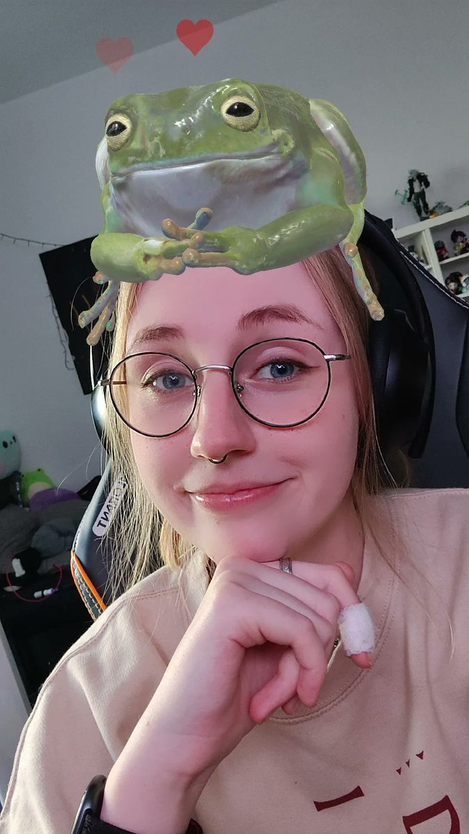 Froggy Streamchen. Some Froggy League games.

Twitch.tv/laniry