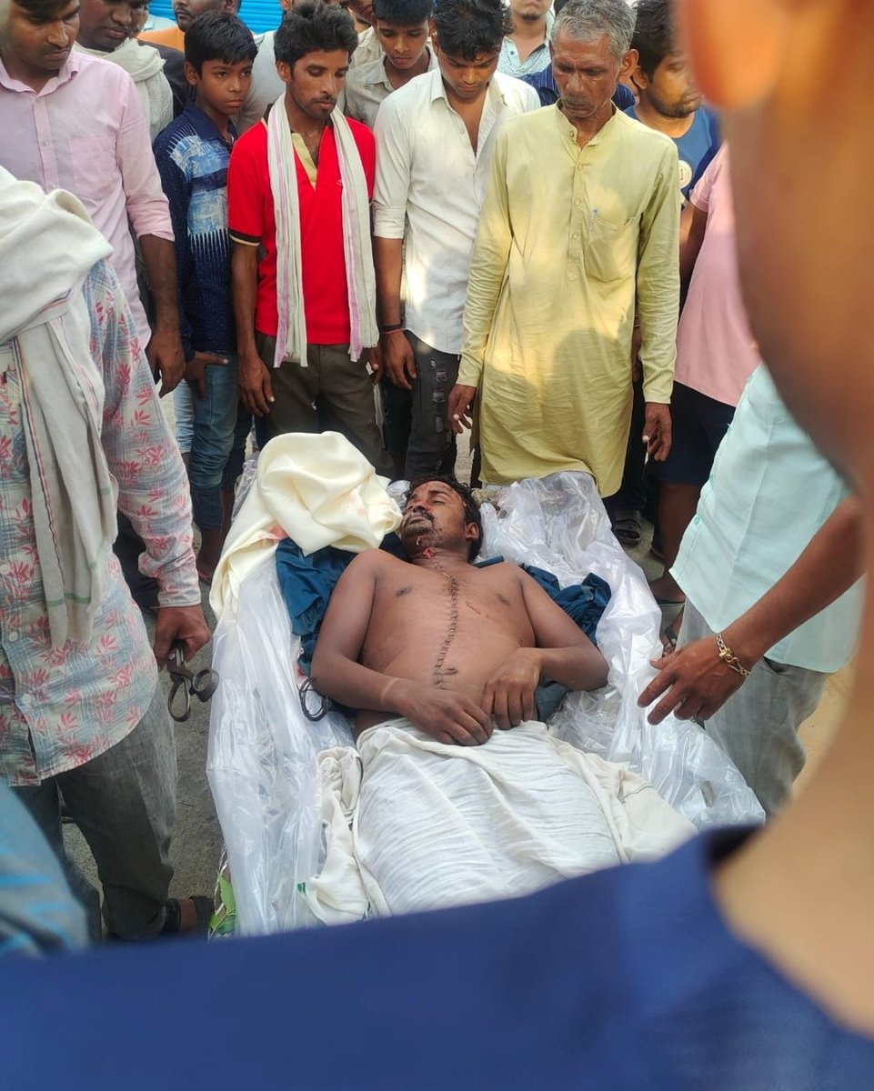 Incognito_qfs's tweet photo. This is Shakti Singh.

He was single parent of 4 children. He used to work at a sweet shop. He was killed by Jihadis when he was coming back from work late at night.

He was not part of any Yatra or any group. But he was "Hindu enough" for Islamists to be killed.

#MewatTerrorAttack