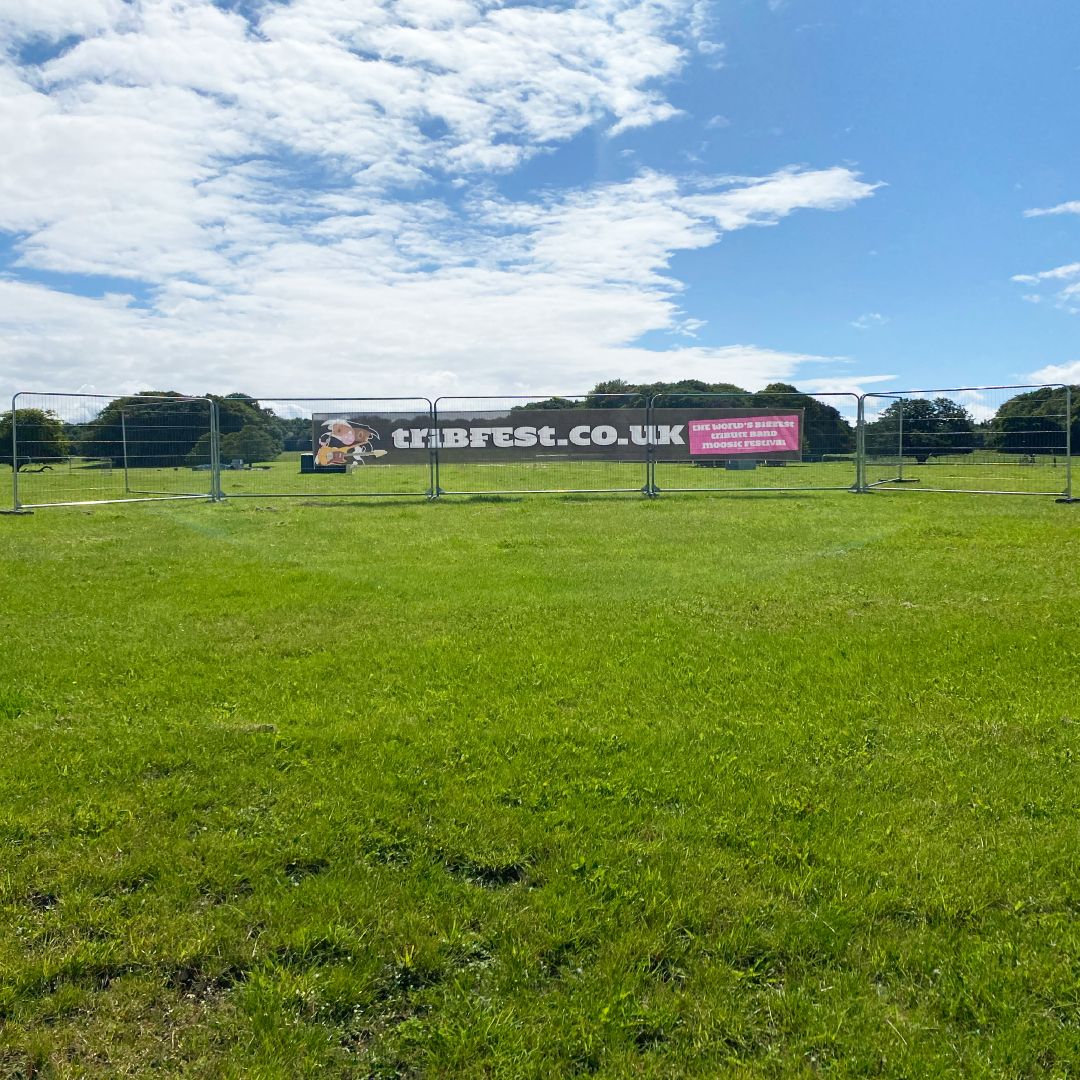 TribfestUk's tweet photo. Welcome to our office 👨🏻‍💻

What an absolute pleasure it is to work in the amazing surroundings of Sledmere House, East Yorkshire. We can't wait for you all to get here!!!

#Tribfest2023 #happyyorkshireday #yorkshireday https://t.co/TsOpftLpVe
