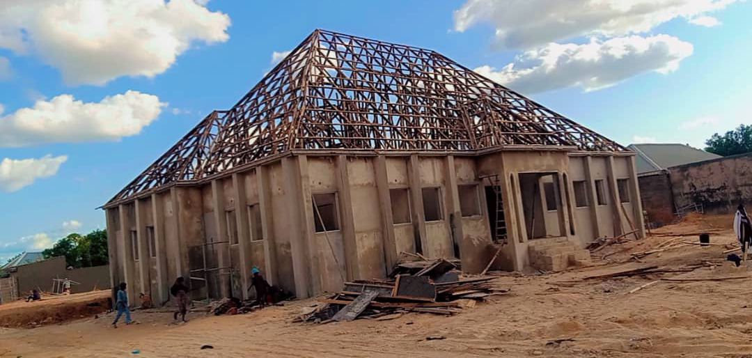 ZaaraAji's tweet photo. #BornoUpdate: Health.
Update on the ongoing constructions of 50 bed capacity primary health care center, at Ngomari airport Jere LGA which will ameliorate all Health related problems of District and its neighbourhood. https://t.co/qoZbhgHwOl