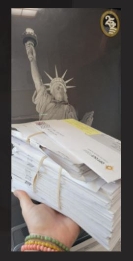 OptOutToday's tweet photo. How's this for a stack of #MailbagOptOuts?!
Five yrs after SCOTUS ruled govt employees CANNOT be forced to fund unions against their will, people are exercising that right more and more!
We've helped more than 148,000 people drop their union dues payments since June 2018! https://t.co/hU6JeX44w7