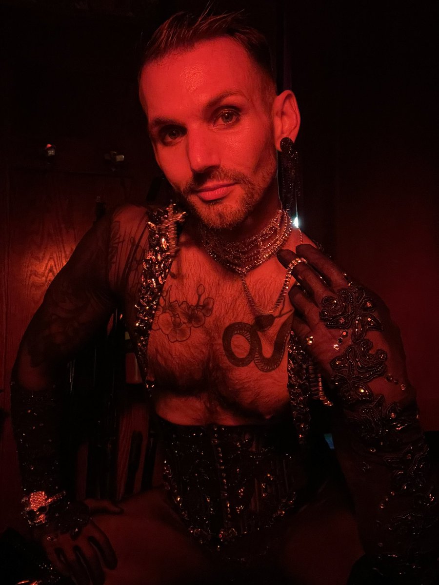 TheChrisHarder's tweet photo. ❤️

@slipperroom https://t.co/WsuO4eJ5t9