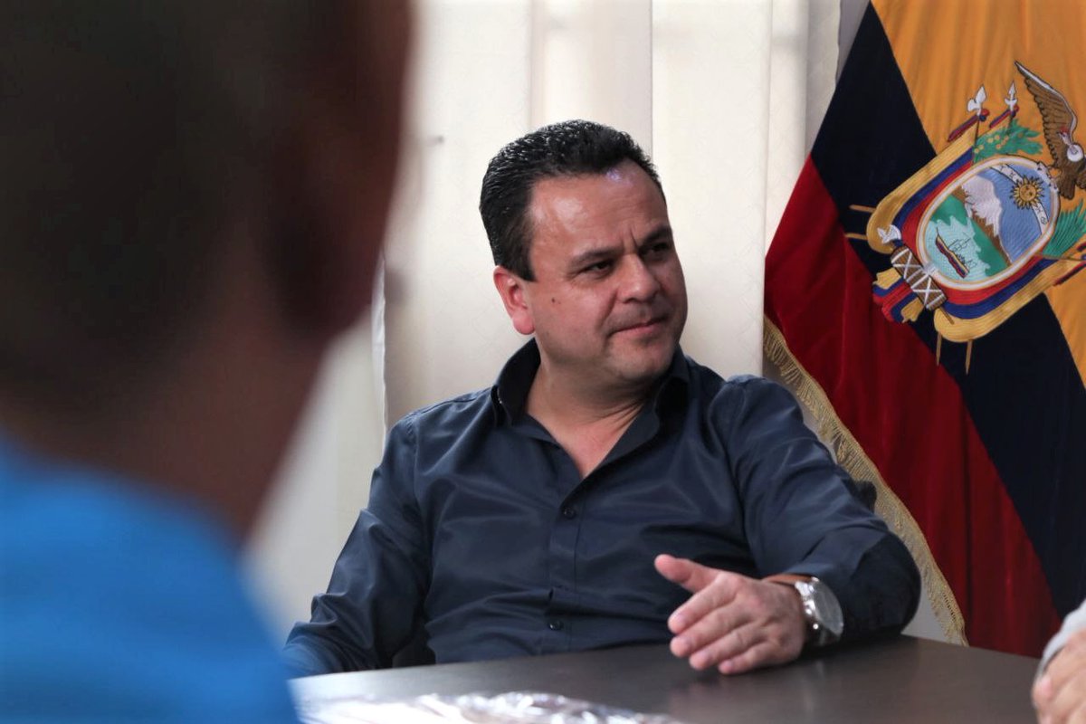 EstebanBernalB's tweet photo. #SantaElena | Iniciamos la jornada con una reunión de trabajo con @Jose_Alava_J, gobernador de la provincia, para revisar los programas y proyectos sociales en beneficio de los ciudadanos. Ponemos especial énfasis en la prevención y reducción de la desnutrición crónica infantil. Así mismo, en los próximos meses inauguraremos el nuevo Centro de Desarrollo Infantil emblemático.
¡#NuestroTrabajoContinúa por una #InfanciaConFuturo! 👧🇪🇨👦