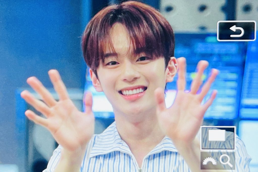 Playtag_125's tweet photo. 230801 🫳🏻🐶
#베리베리 #VERIVERY #유강민 #강민 #KANGMIN #세상존잘유강민 @by_verivery https://t.co/s7ClEv1NCk