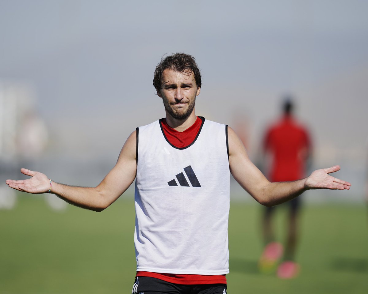 🤷🏻‍♂️❤️😂

<a href="/Ignasi23Miquel/">Ignasi Miquel</a> 

#𝙀𝙩𝙚𝙧𝙣𝙖𝙇𝙪𝙘𝙝𝙖 🇦🇹