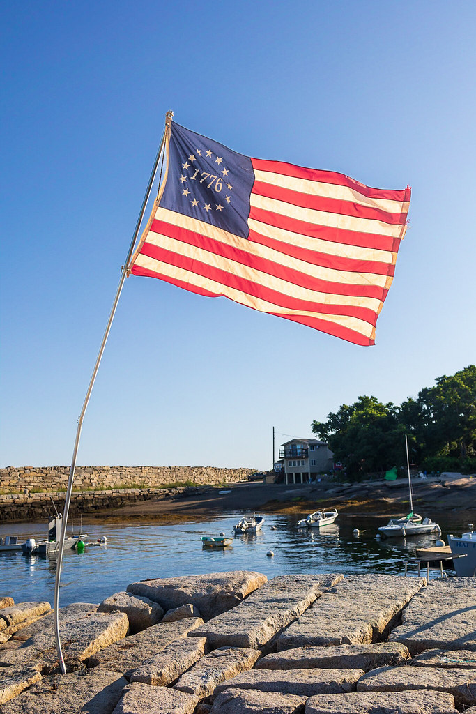 Cape Ann Photos:  1776 Flag dlvr.it/St3ZZj