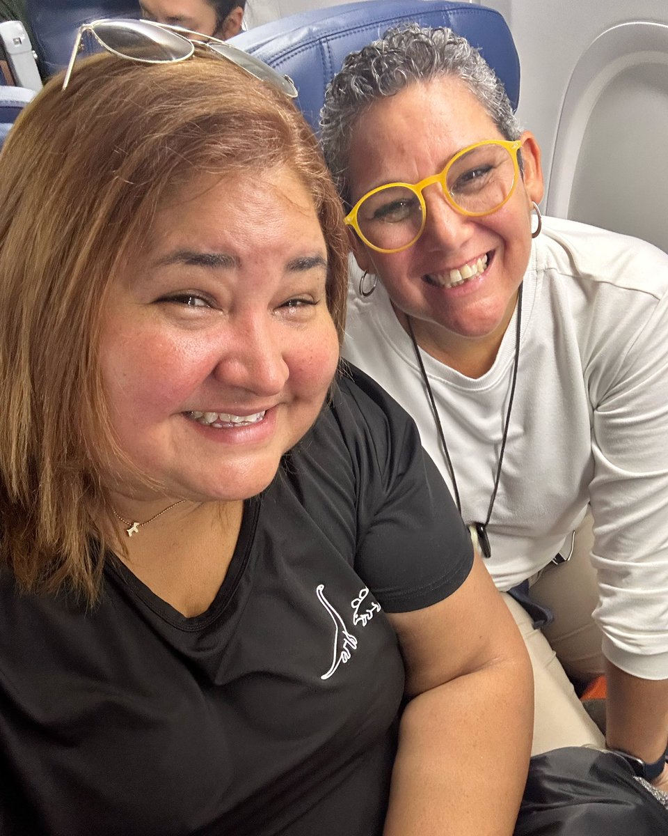 evelynmroman's tweet photo. On our way #OneAmnesty 💛 https://t.co/GZjL1u5MXO