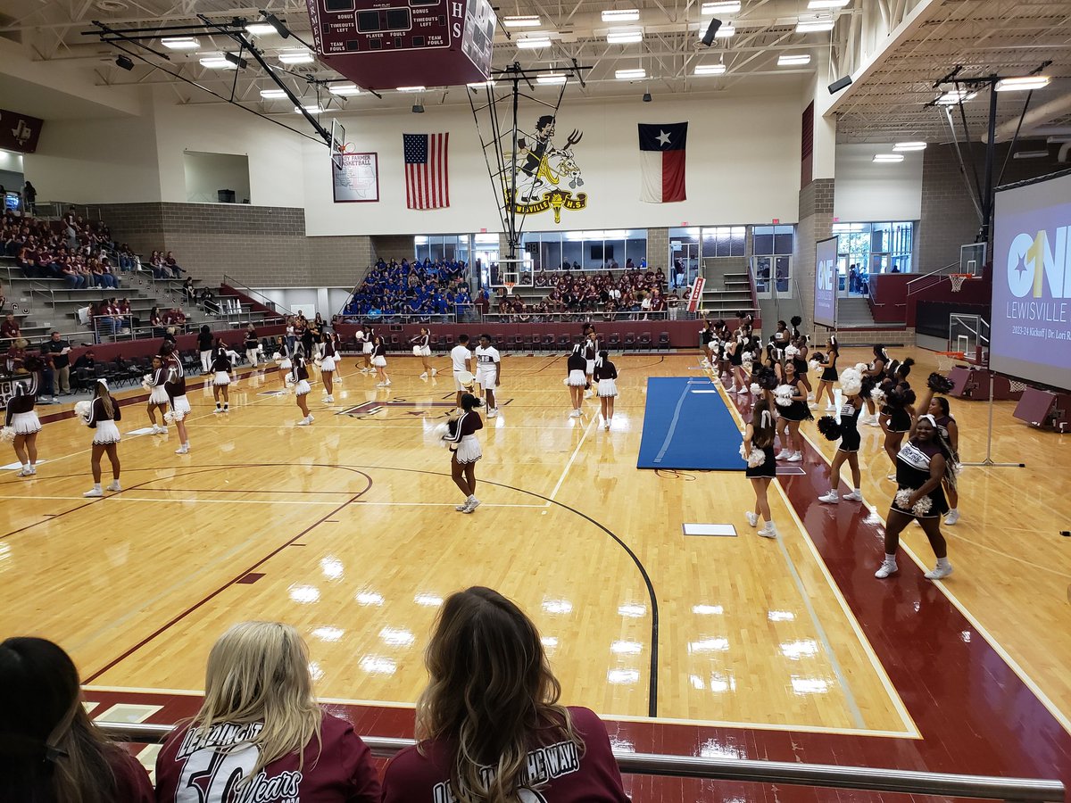 coachsaffle's tweet photo. Amazing back to school pep rally this morning @LewisvilleHS https://t.co/YBEkRdbJhu