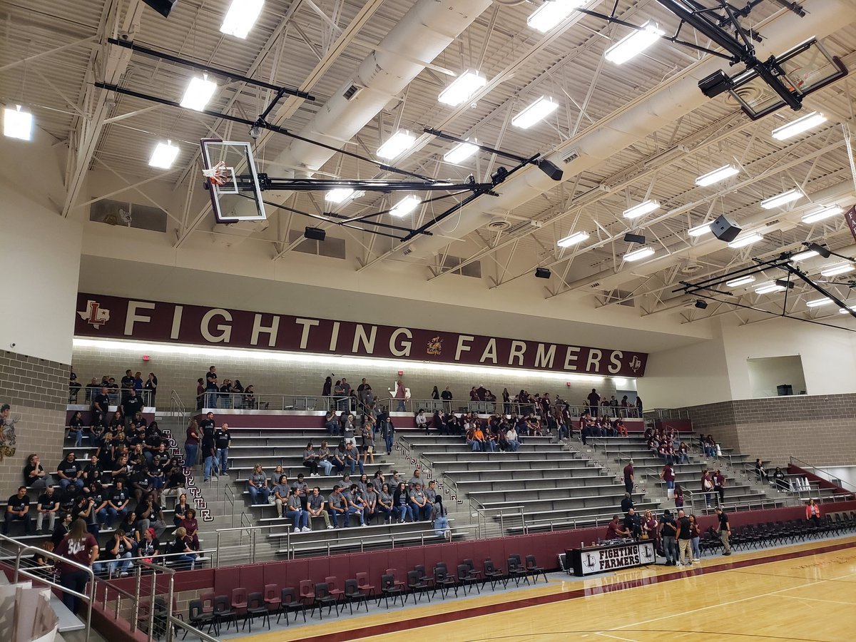 coachsaffle's tweet photo. Amazing back to school pep rally this morning @LewisvilleHS https://t.co/YBEkRdbJhu