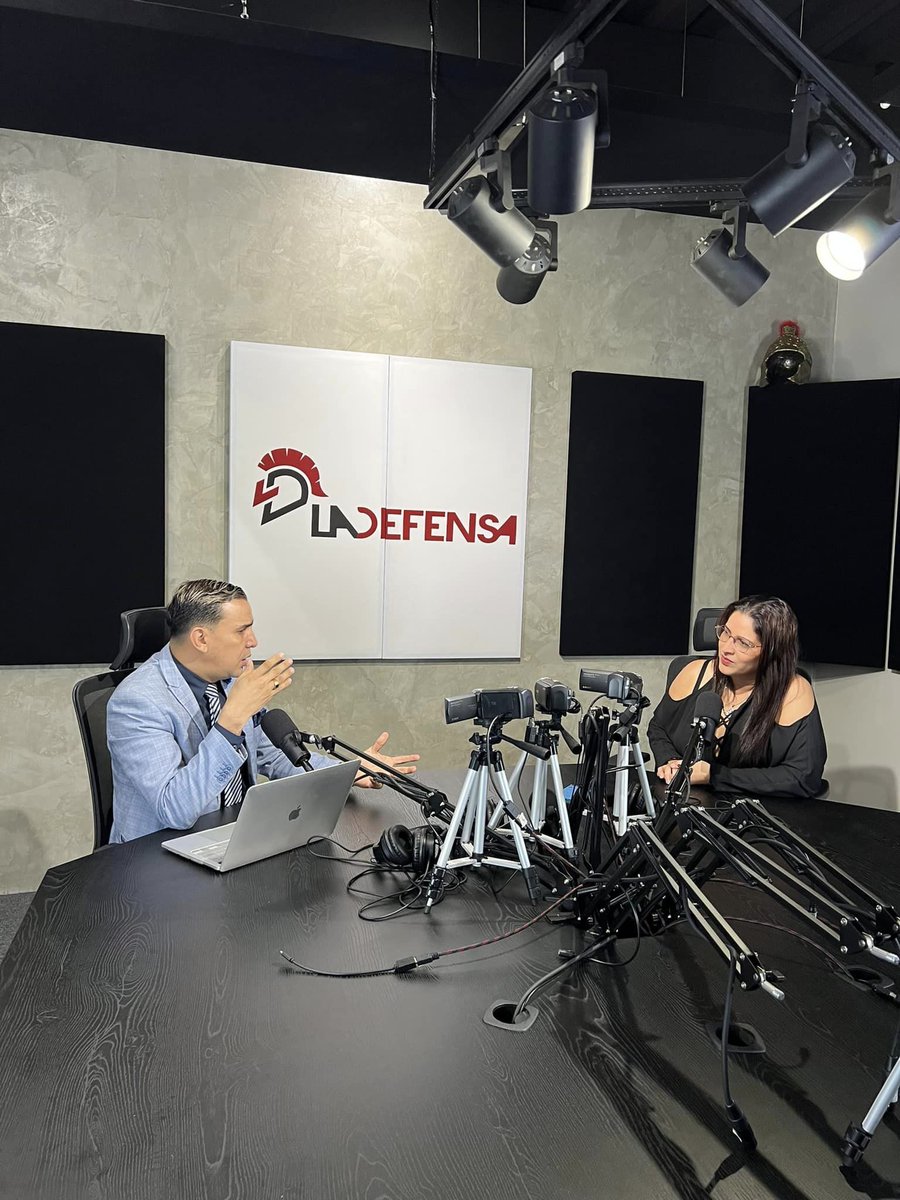Abg_Del_Pueblo's tweet photo. 📷 Entrevista para @ladefensaec sobre #casoaerovía 📷 con su talentosa reportera @blankimonki  #parati #teleférico #fypシ #ecuador📷 https://t.co/8ankcP3lUN