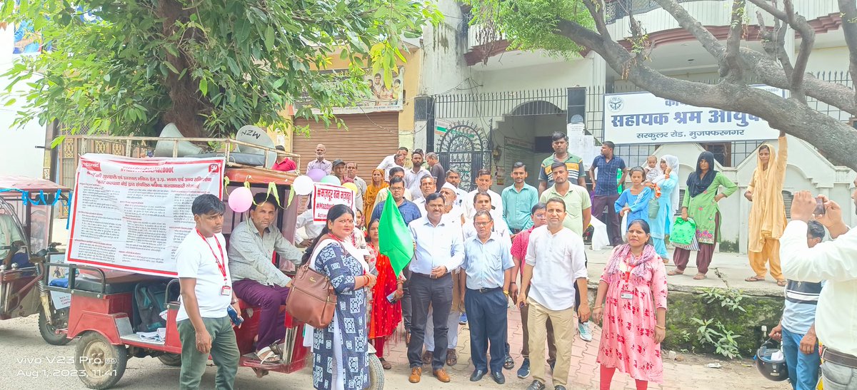 qamar_intekhab's tweet photo. Today, the Assistant Labor Commissioner flagged off the #MazdoorBaneMazboot campaign. @ActionAidIndia team &amp; #LaborDepartment of Muzaffarnagar were present in #E-Rikshaw campaign.
@sndeep @C9Khalid @maneesha_bhatia @UPLABOURDEPT @DmMuzaffarnagar #InformalWorkers @farazahmadSid https://t.co/Tfn28I7WJ0