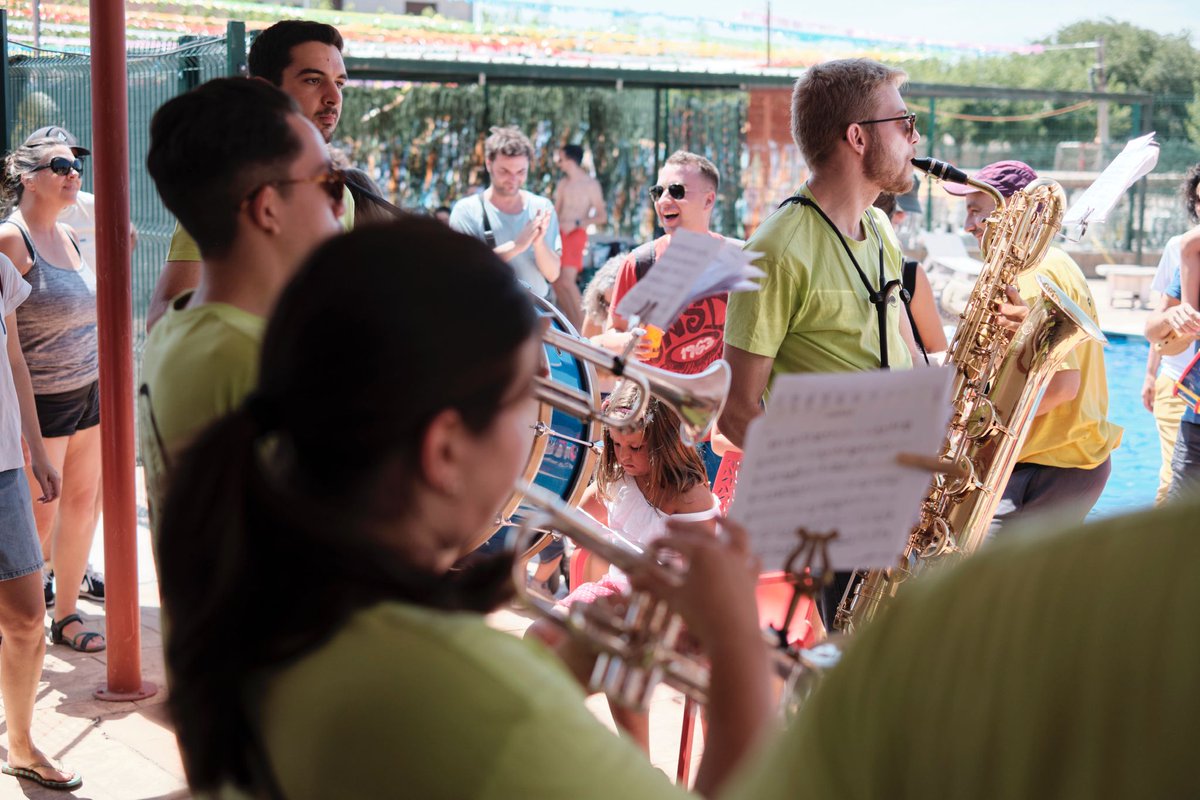 BB_Festucs's tweet photo. Aquest dissabte ens podeu veure per partida doble!🥳

📍A les 12:30h ens tornem a veure un any més a Alentorn animant el vermut de Festa Major

📍A les 17:00h estarem a Gerri de la Sal celebrant  la 3a edició del FestaSal. Una festassa per possar en valor el patrimoni saliner🙌 https://t.co/e3CIrAXe8A