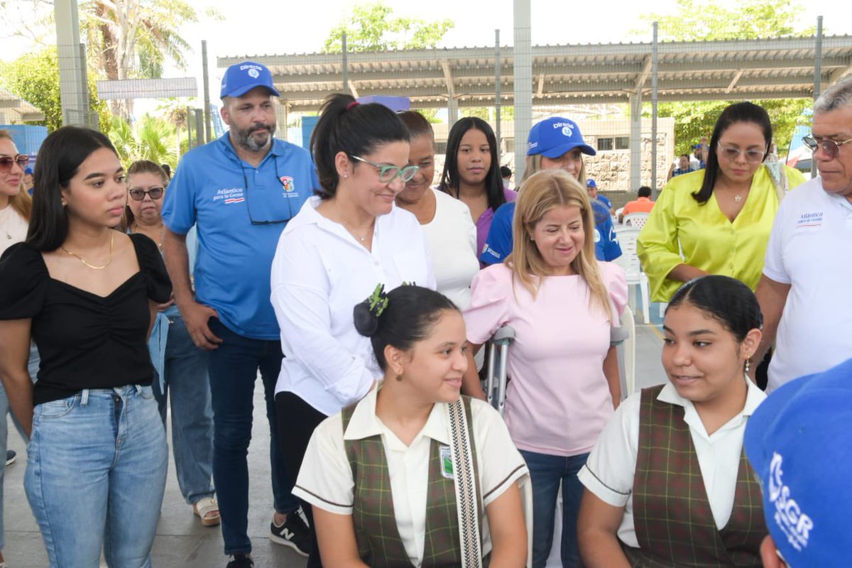 elsanoguerabaq's tweet photo. Jóvenes, si quieren estudiar becados y con los gastos de manutención y transporte gratuitos, el programa de becas condonables #DirectoALaU es para ustedes. Hoy estamos en el parque El Recuerdo de #SantoTomás con una de las últimas ferias presenciales, no se pierdan esta gran oportunidad.

#AtlánticoParaLosJóvenes