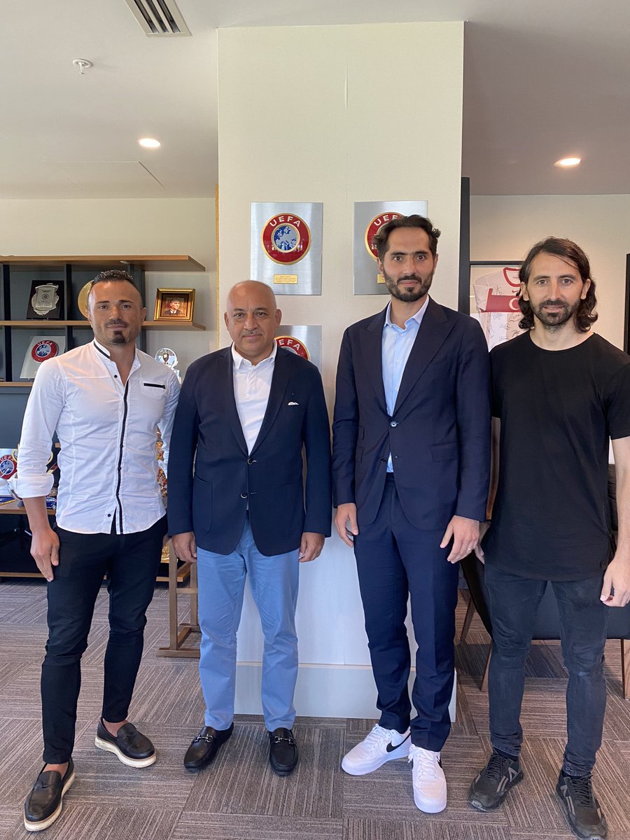 bar7536's tweet photo. @mehmetbuyukeks @FHamitAltintop 
14 yıllık kontanjan zülmüne son verip binlerce dua aldiniz🤲🤲
Yüzlerce futbolcu kardeşim adina çok teşekkur ederimmm sevgili başkanim❤️❤️ https://t.co/vNK2768OVB