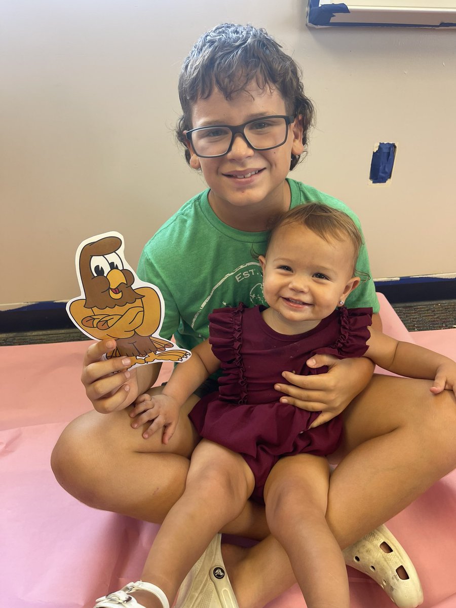 HallieTrexler's tweet photo. These two cuties helped Henry paint my classroom! ❤️ #ChooseLP #StartARipple https://t.co/Oqg7pXEART
