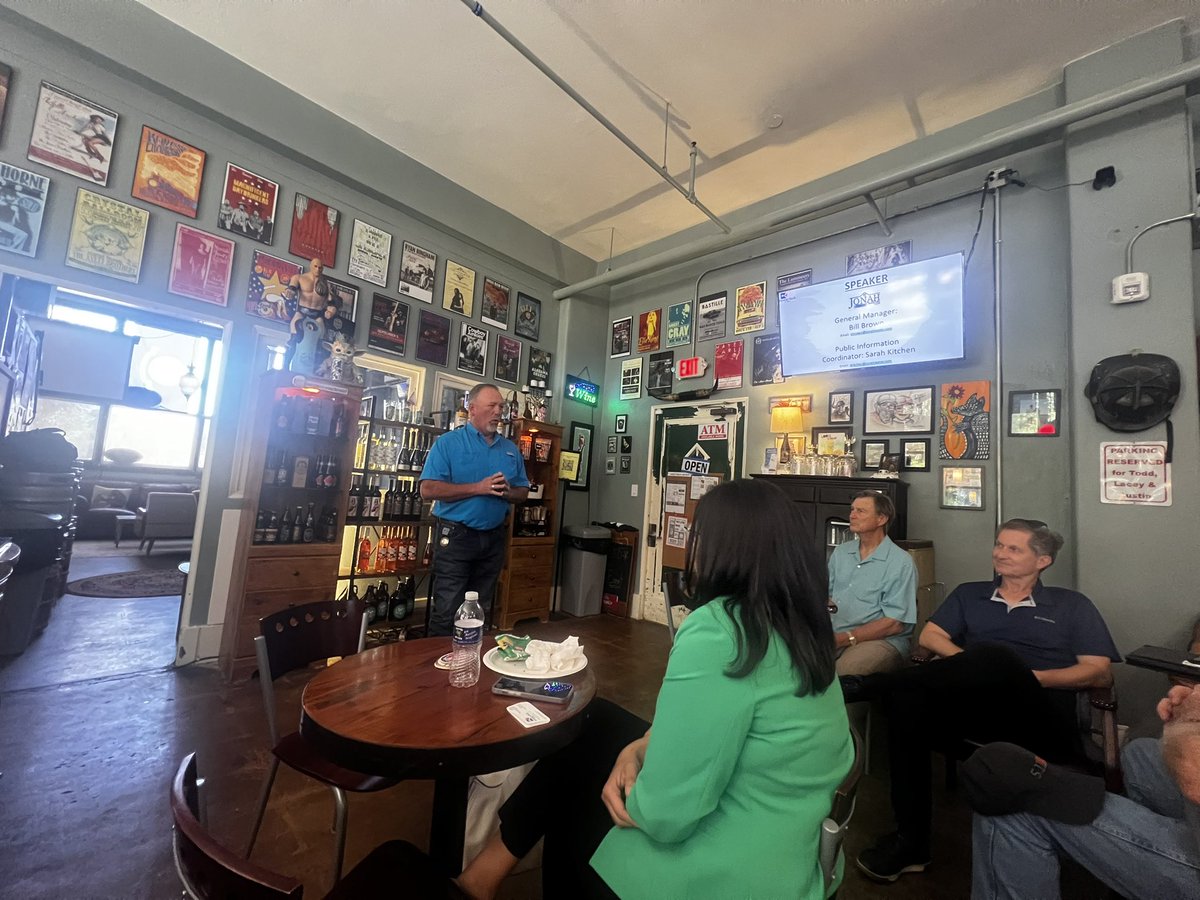 CrossleyCRE's tweet photo. Attending East WILCo PIE. Excellent information on our current water supply from Bill Brown, General Manager for Johan Water! https://t.co/buOQQ8NXDS