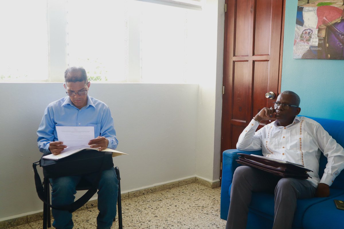 R17montePlata's tweet photo. ℹ️La Dirección Regional 17 de Educación y el  instituto Superior de Estudios Educativos Pedro Poveda, coordinan la realización del Diplomado en Gestión y Liderazgo Educativo, en beneficio de nuestros docentes 📣 https://t.co/IC2x5AE1NH