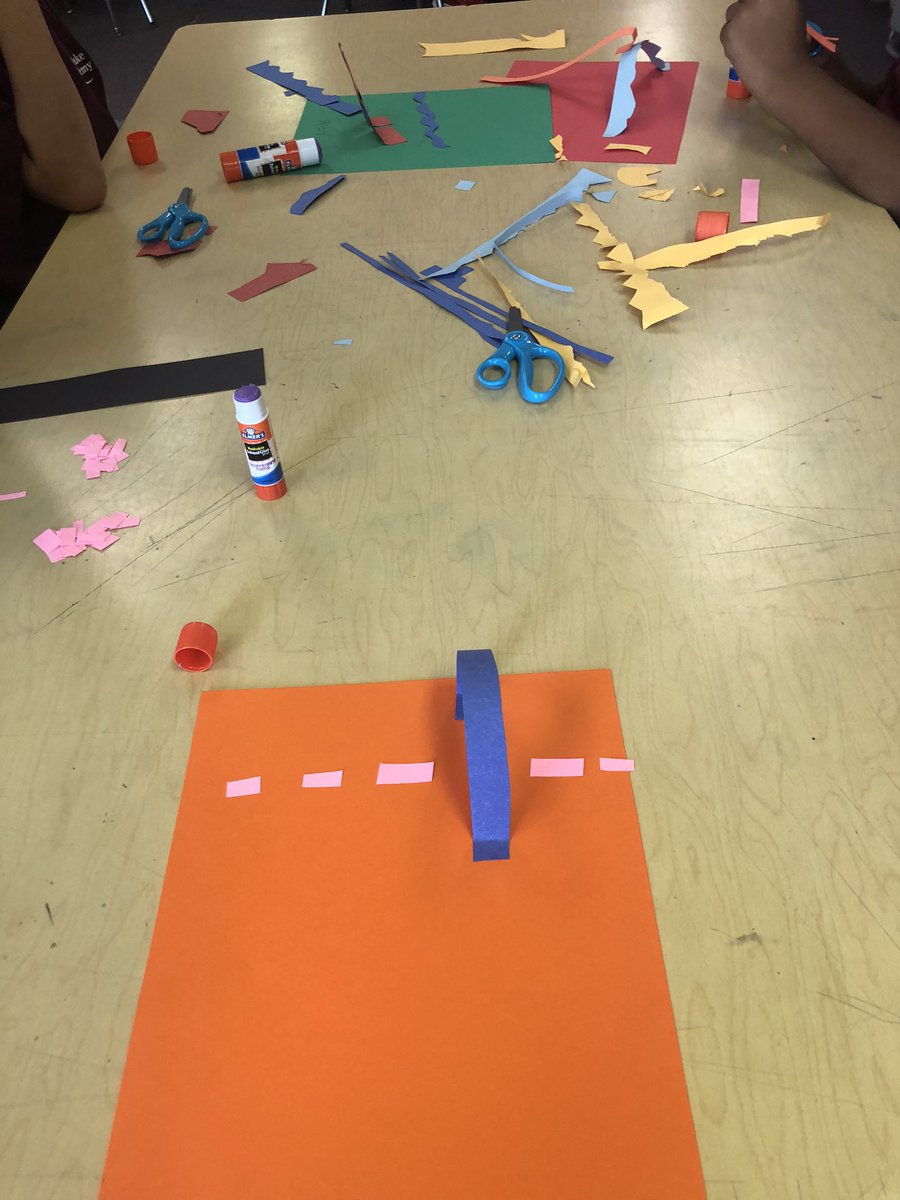 shoe98's tweet photo. First grade making line collages! @EASTWAKEACADEMY  @astancilEWA https://t.co/hVJswUWmgW
