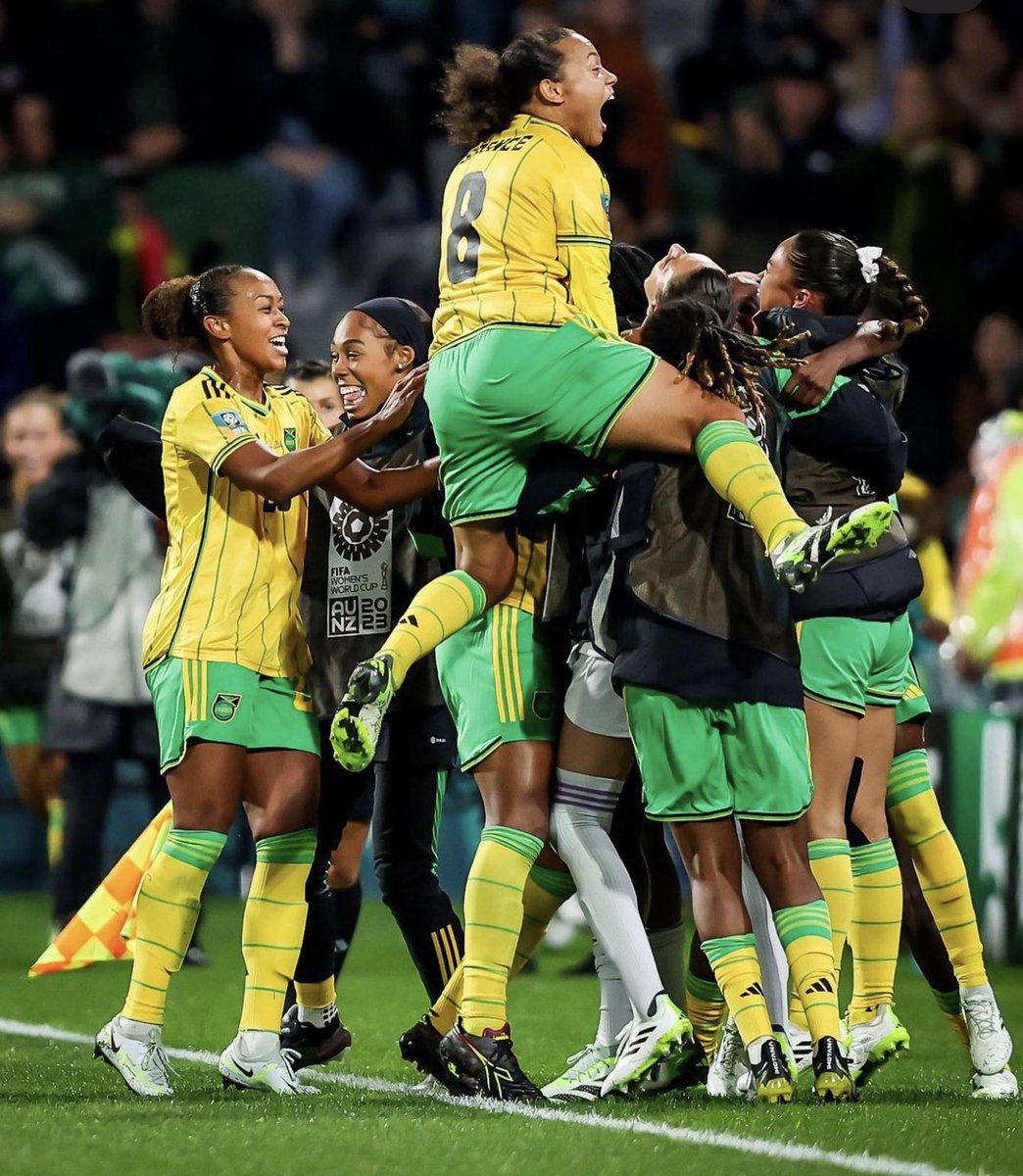 mefeater's tweet image. Jamaica is officially the first Caribbean team to win a Women’s World Cup match! 🇯🇲