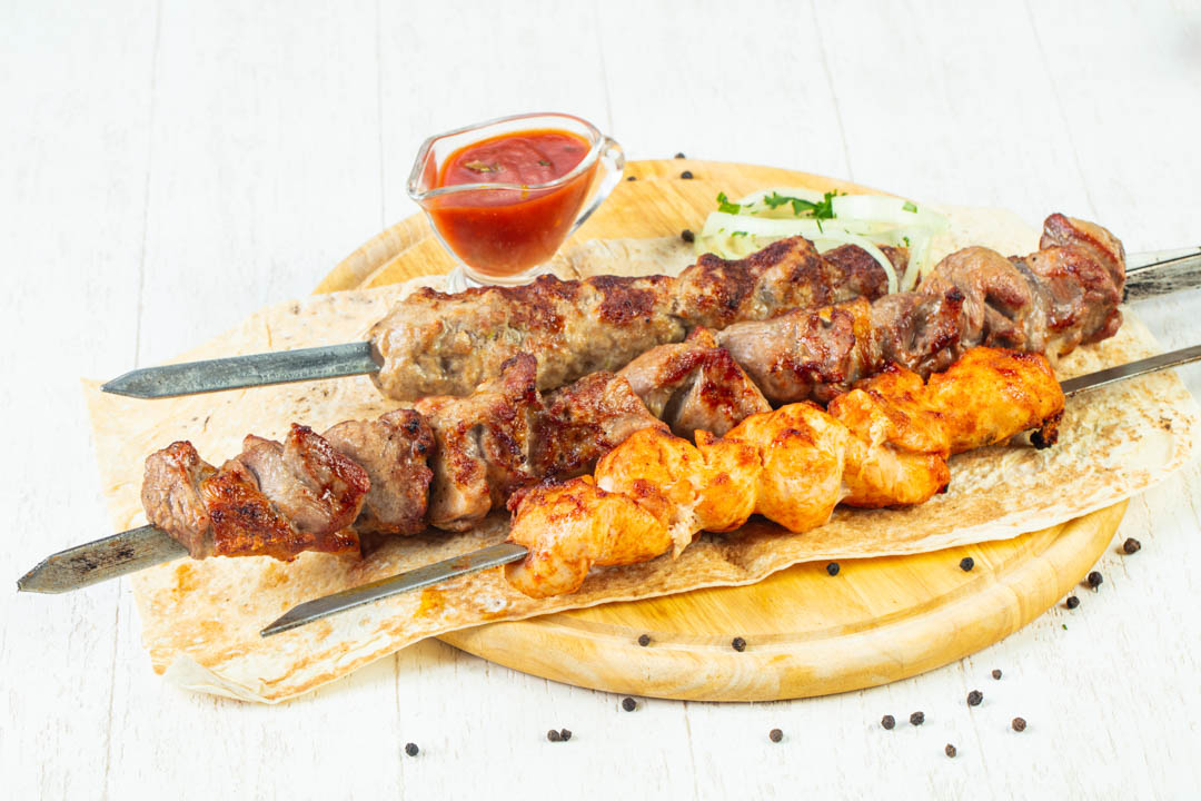shawarmaspot_'s tweet photo. The best place to get kebabs in Portland is at Shawarma Spot. Visit us today or call us today to learn more about our menu! 

#PortlandOR #Kababs https://t.co/PTdrKCkNZ0 https://t.co/gbtvCZ6sHl