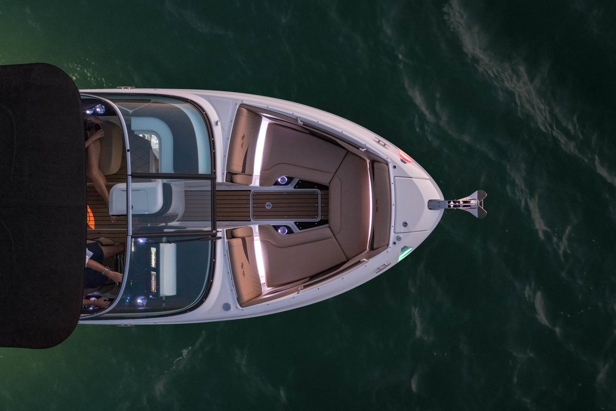 A bow fit for an entertainer. Take the SLX 260 day to night.