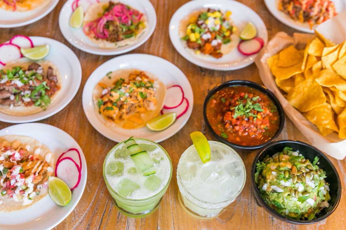 Life is all about balance: a margarita in hand with a side of tacos. 🌮 🍹 🧘‍♀️

Join us for $3 tacos and $8 Tommy’s Margs all Tuesday every Tuesday ❗️ 

📍 Mezcalero DTLA

#TacoTuesday! #tacolover #margaritatime #losangelestacos #losangelesfoodie #dtlafoodie #dtlahappyhour