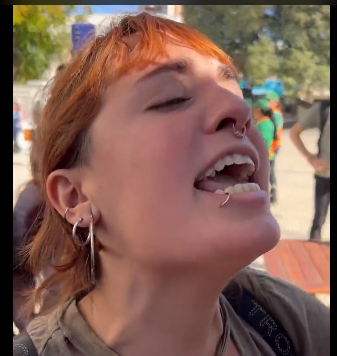 Halcon0987's tweet photo. Me ayudan a encontrar las redes sociales de éstas escrachadoras de San Luis? https://t.co/sBLOVTTRXc