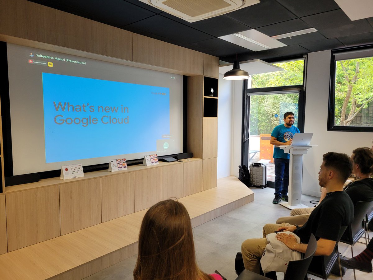 GDGParis's tweet photo. LIVE ✨️ Meetup google Google IO #ioextended chez @SFEIRParis avec @glaforge recap #ai #GenerativeAI et @SeifeddinMansri recap #cloud #gdgparis #io2023 https://t.co/ftbmWAK5Y2