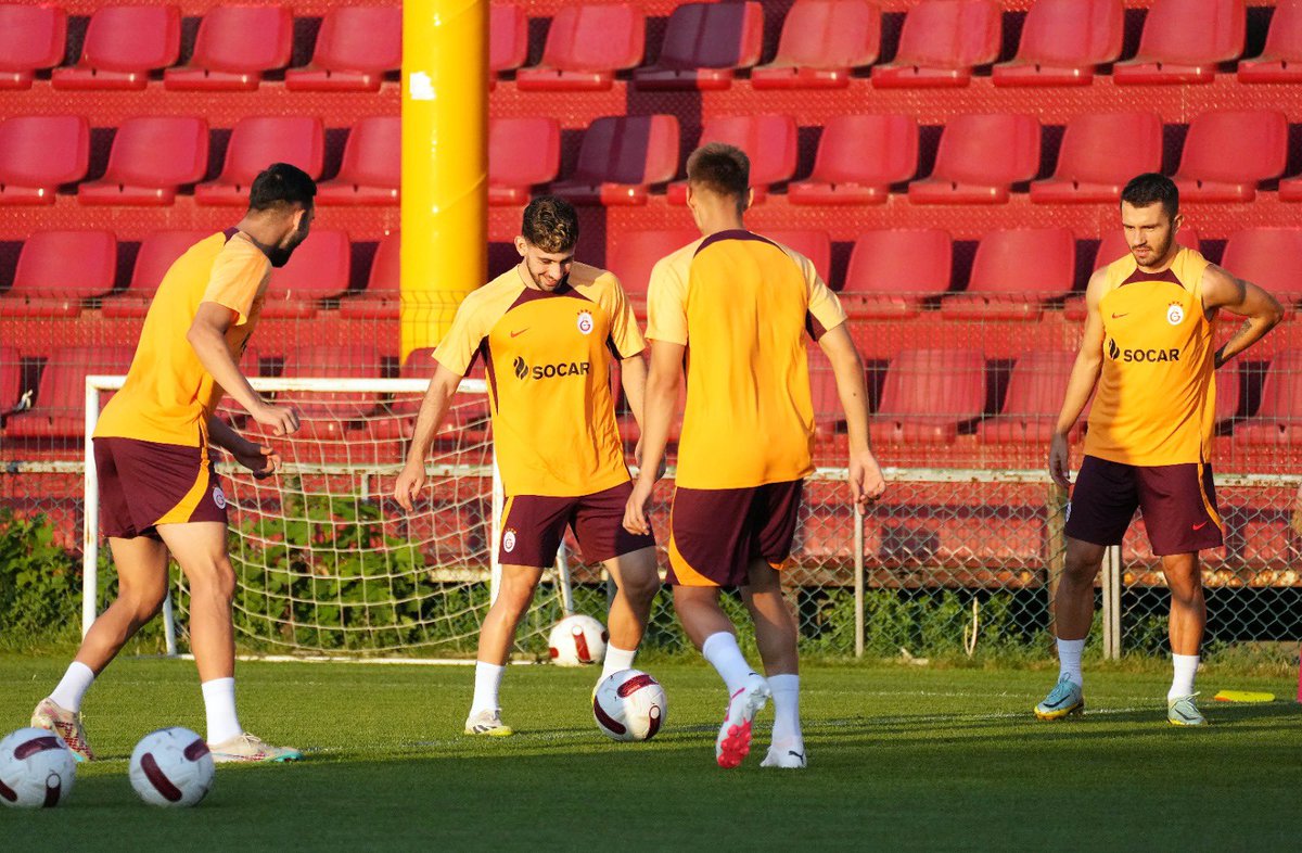 GalatasaraySK's tweet photo. 📸 #GSvZLG #UCL https://t.co/vZ0wUFiY9r