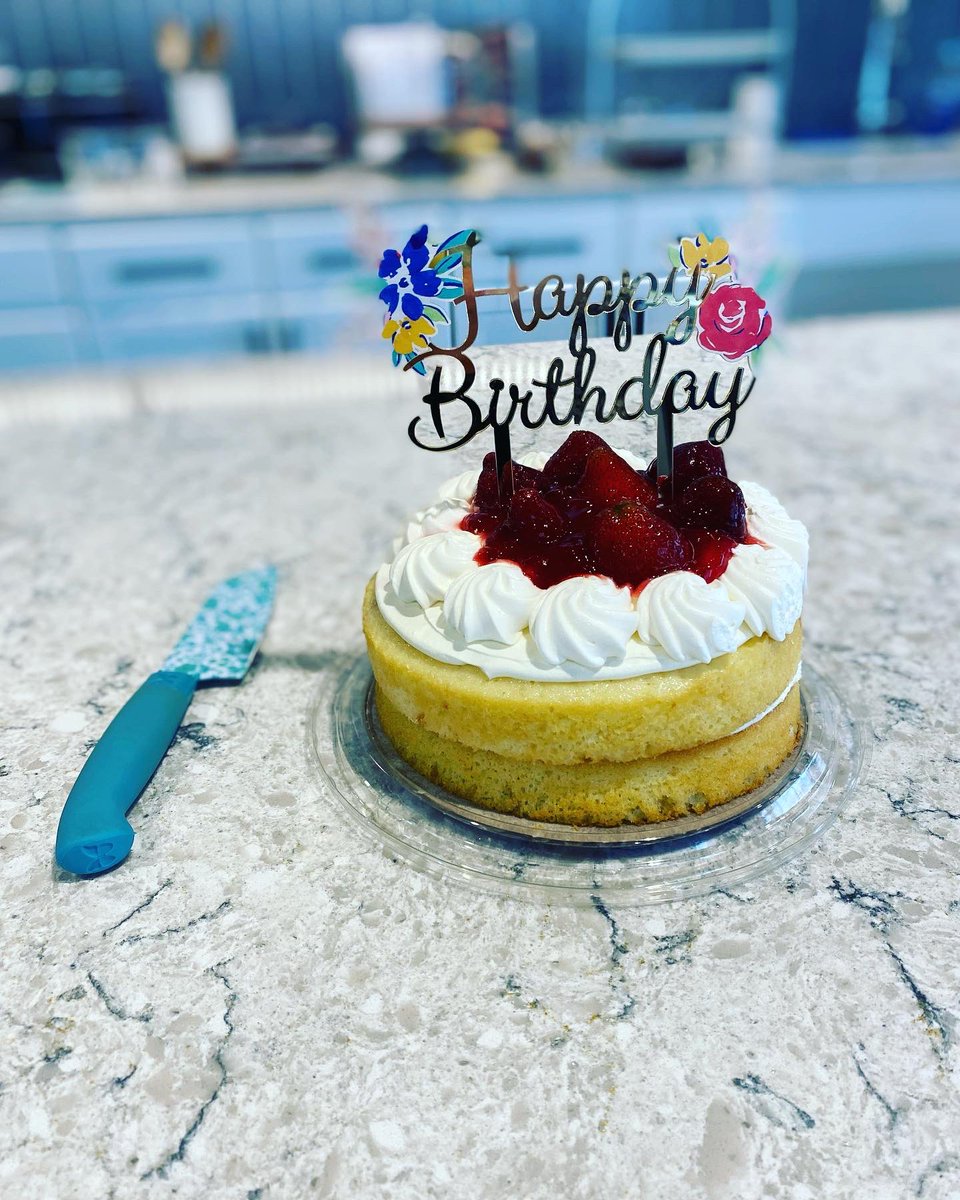 HamiltonOutlook's tweet photo. Happy birthday to all of our residents with August birthdays!  #happybirthday #celebrate #55andbetter #seniorliving https://t.co/VPfCzjNuPB