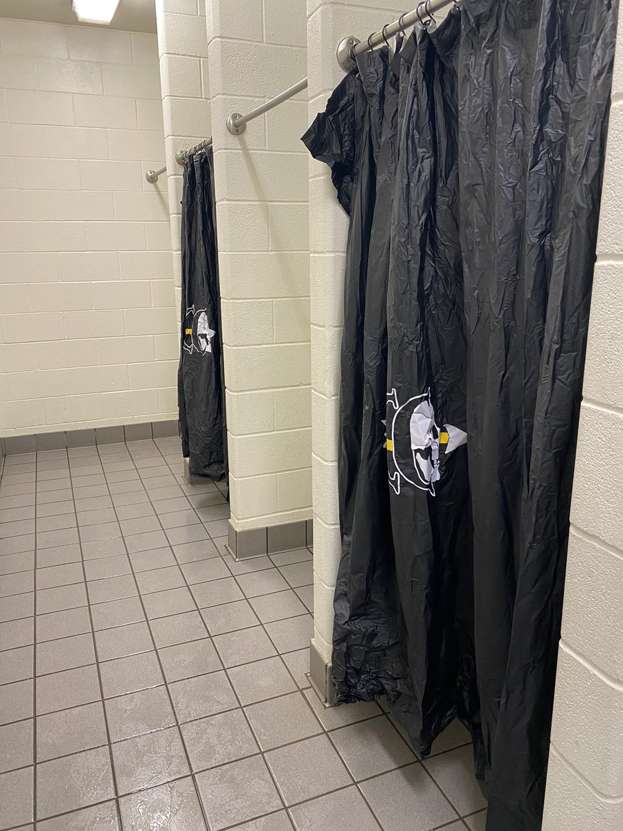 lytle_xc's tweet photo. Our kids worked hard after their run cleaning their showers for school next week. This is just HS girls. @LoriLwilson23 @LytleAthletics @LytleFootball @_CoachTrevino @lytleisd @LytleTrack @coachjojones22 @LytleJHS @Lytlehssoftball @LytleVolleyball @CoachBenavides7 @mayorgonzltx https://t.co/s9hxLyPauU