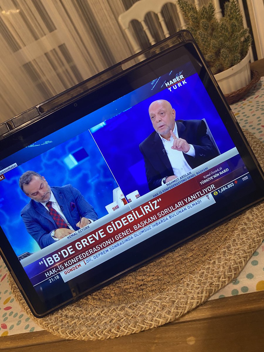 Hzmtisgenclik's tweet photo. Hak-İş Konfederasyonu Genel Başkanımız Sayın Mahmut Arslan HaberTürk’te Canlı Yayında.. #TürkiyeninNabzı https://t.co/J0oe9uIBio