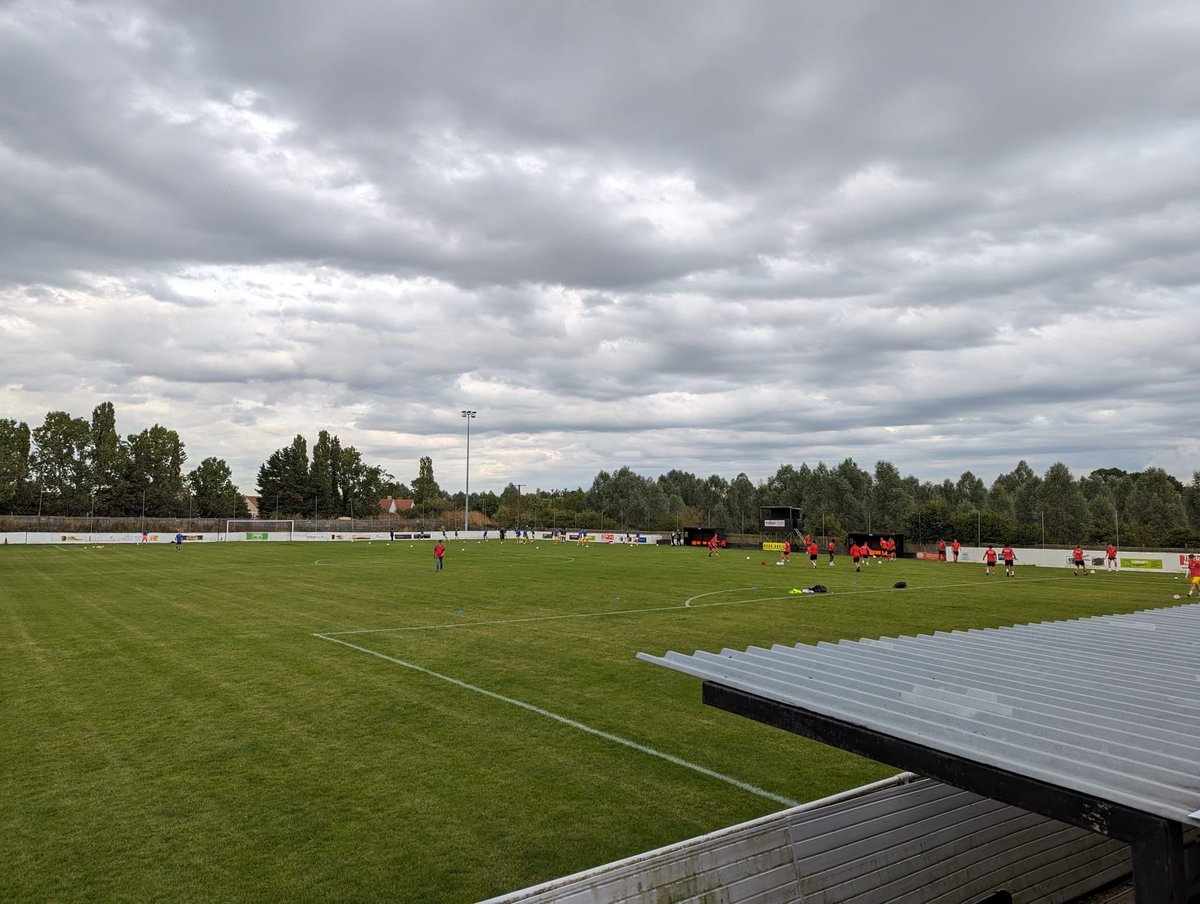 CoggeshallTown's tweet photo. The stage is set at West Street 🤩

Come on you #SeedGrowers 🔴⚫️

#COGTAK https://t.co/4IOpjTDI4r