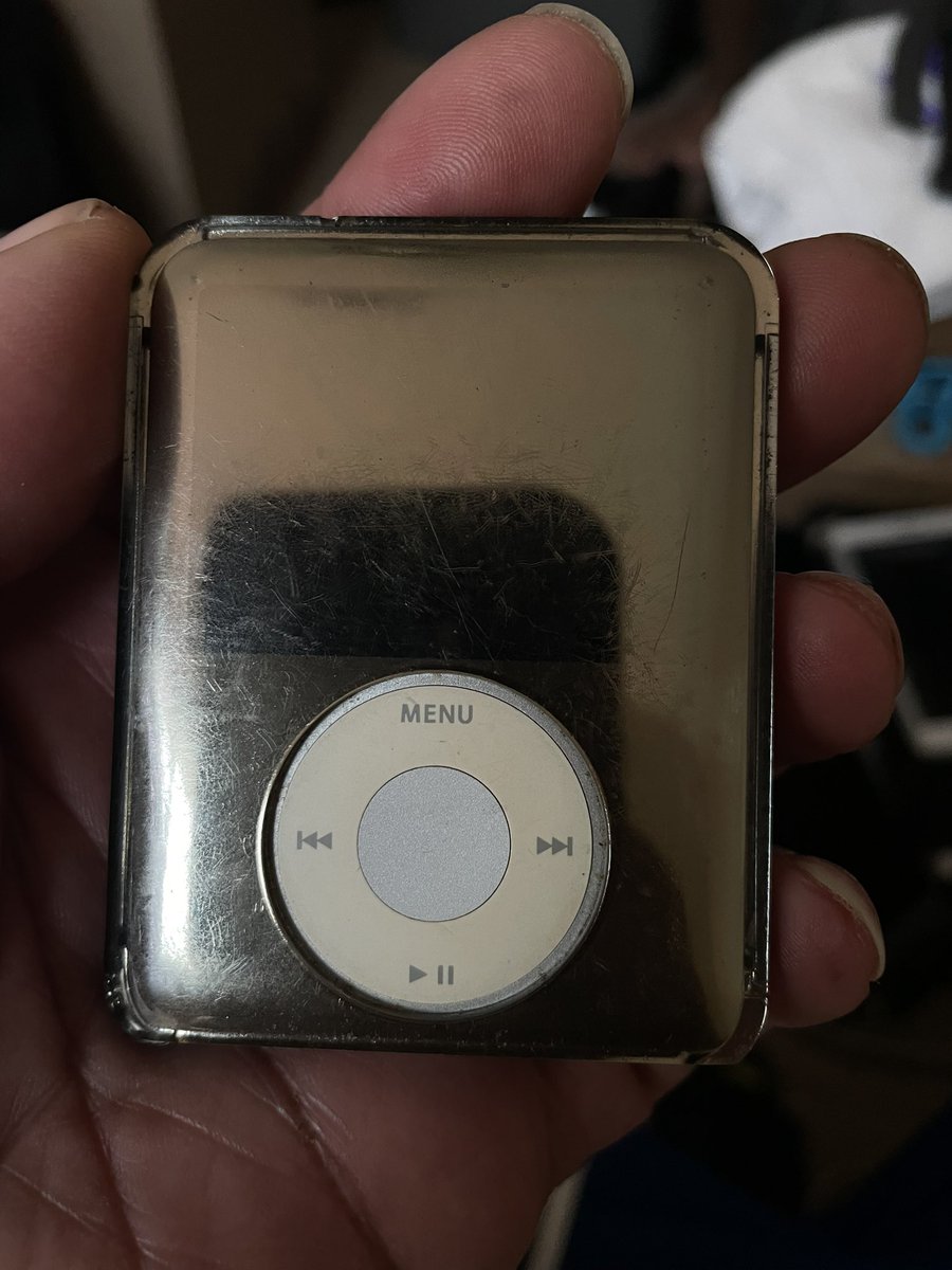 producer_Fuji's tweet image. Just found my first #appleipod