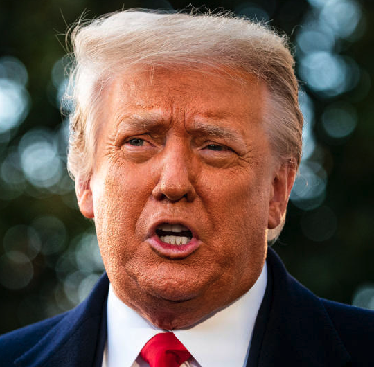 BREAKING: Donald Trump's nightmare week worsens as a former lawyer for the Federal Election Commission sounds the alarm that Trump's PAC likely broke the law by requesting a $60 million refund from a MAGA super PAC to pay for Trump's mounting legal bills. This one is a doozy...…